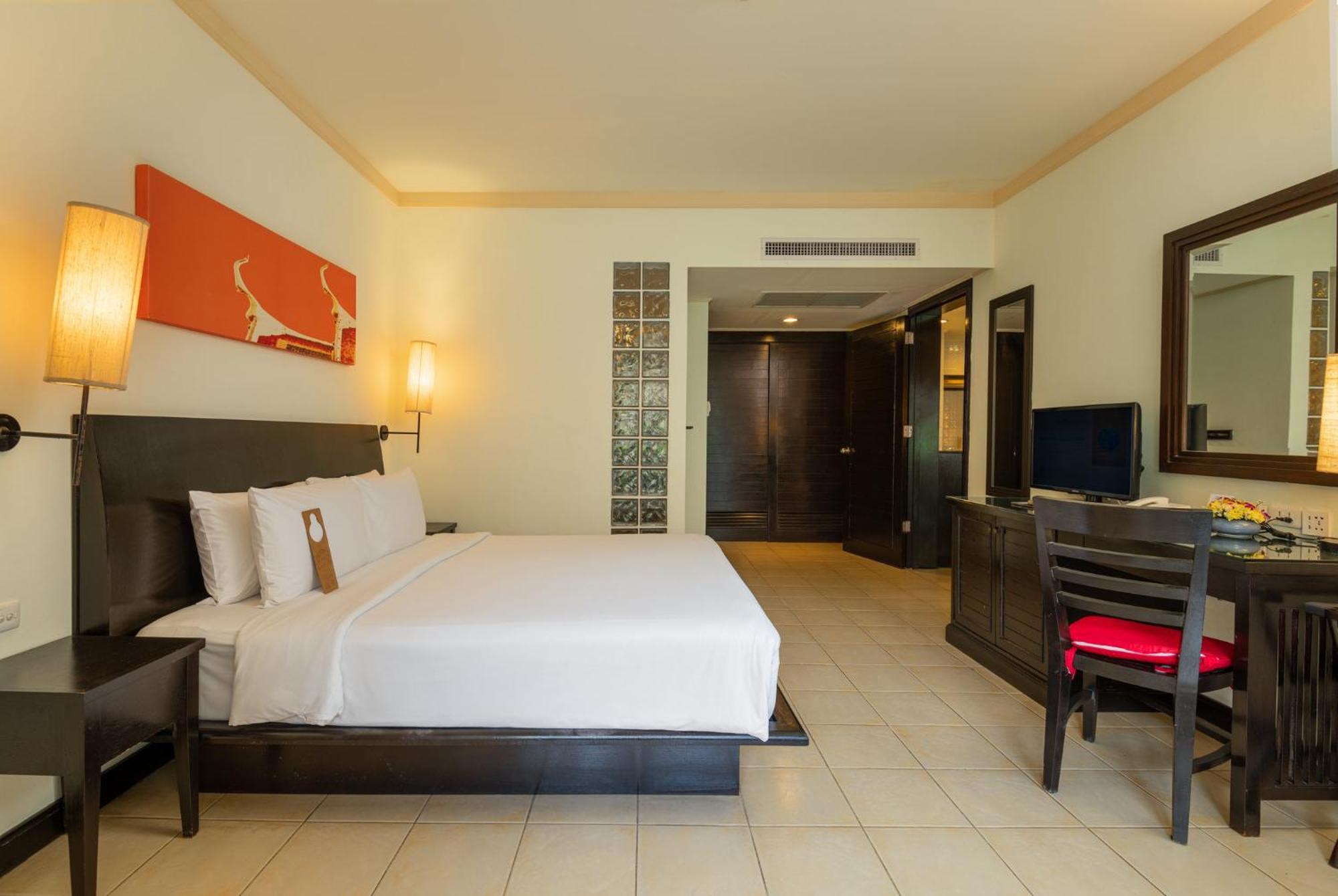 Centara Kata Resort Phuket Exterior photo